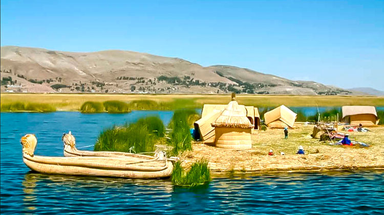 UROS TAQUILE FULL DAY