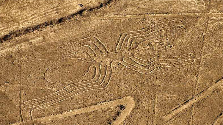 LIMA - SOBREVUELO EN NAZCA.
