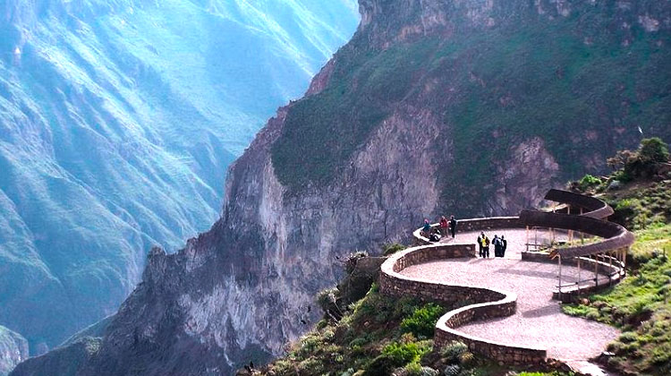 Viaje al Cañón del Colca más profundo del Planeta.