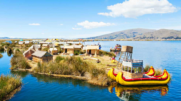 UROS TAQUILE FULL DAY