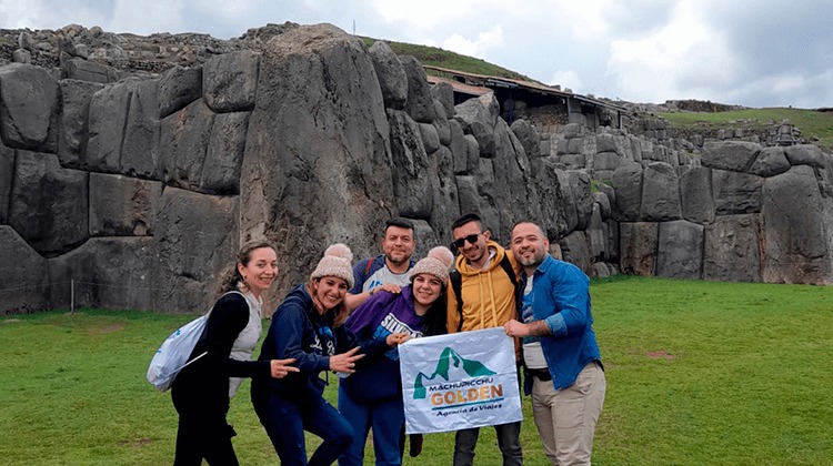 BIENVENIDA Y CITY TOUR EN CUSCO